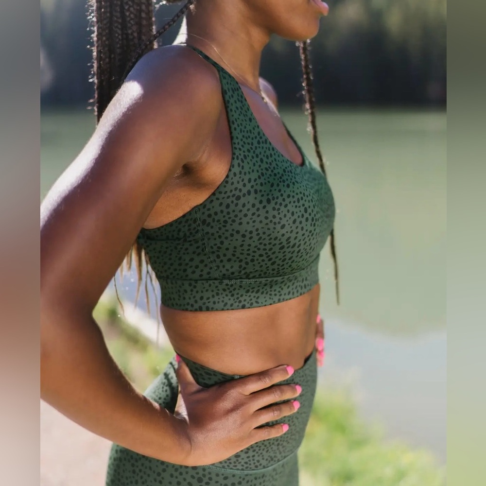 Zyia Spotted Pine Green and Black Bra Sz M